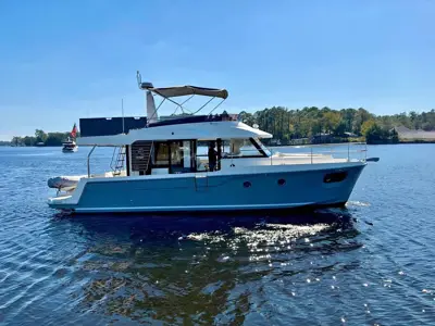 2024 Beneteau Swift Trawler 41 FLY