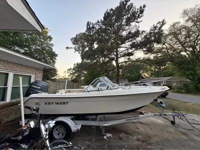 Key West 2020 DC 150 Yamaha 4 stroke 398 hrs
