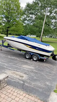 2002 Chaparral SSI216 Boat with Trailer