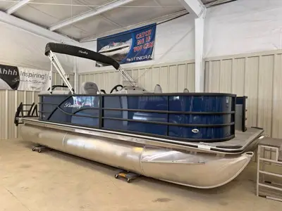 2026 Bentley 200 CW Cruise/Fish “Brand New Close Out”