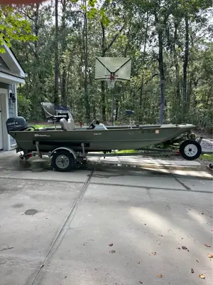 Triton 1756 Aluminum Boat