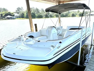 2013 Hurricane Deck boat 18.8 feet