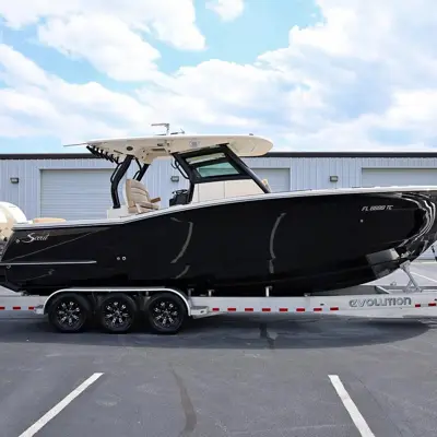 2022 Scout 330 lxf