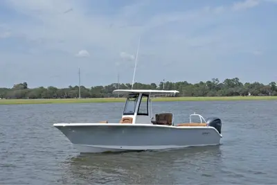 2022 SeaHunt Ultra 239 SE
