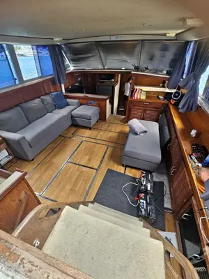 40ft Silverton Liveaboard Cabin Boat