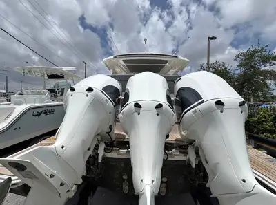 2019 Tiara Yachts 38 ls