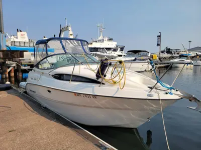2010 Bayliner 245 Cruiser with Covered Freshwater Moorage