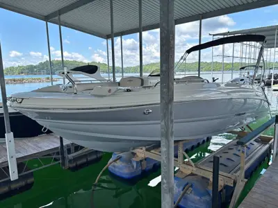 2024 Stingray 212SC
