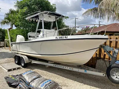 1994 Dusky 227