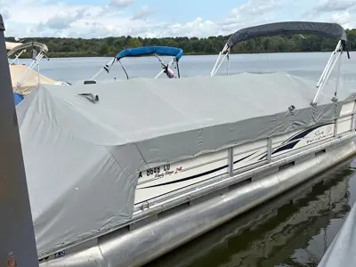 2005 25ft SUNTRACKER PARTY BARGE