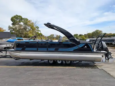 2027 South Bay 525 UL Arch 3.0 w/300HP