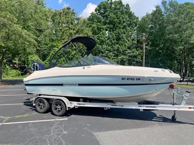 2021 Stingray 214LR