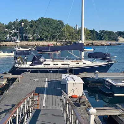 1990 Freedom 38
