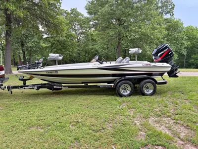 2004 Triton 19’6”, Mercury 200 tr196dc