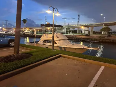1987 Tiara 33 Flybridge
