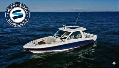 2020 Boston Whaler 380 Realm