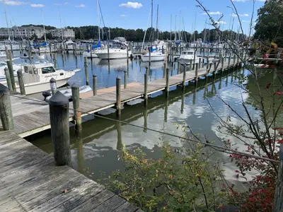 Solomons Harbor Marina