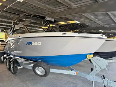 2026 Yamaha AR220