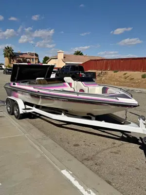 1990 carrera speed boat