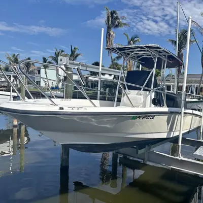 2013 Boston Whaler 23' Dauntless