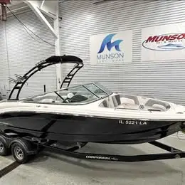 2021 Chaparral 23 SSI 250 4.5 / 317 HRS