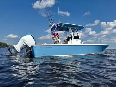 Sportsman Masters 247OE Bay Boat