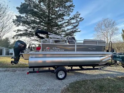 BOAT FOR SALE: 2025 Sun Tracker