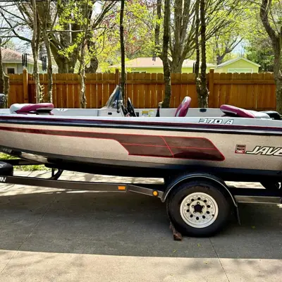 1997 Javelin 370A – 130 hp e-tec (2012 model, 276 hrs) – spot lock – dual helix – turnkey