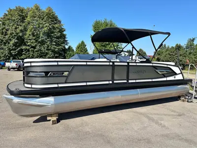 2025 Godfrey (COMPANY DEMO BOAT) AP255 (MERC 300 20hrs)