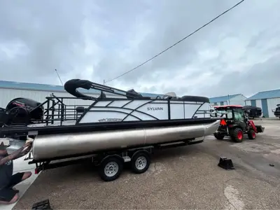 2026 Sylvan x series 24 foot
