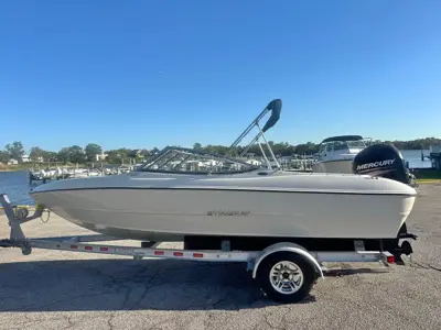2013 Stingray 191 rx outboard bowrider