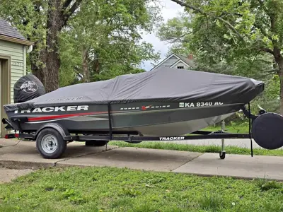 2017 Bass Tracker V16 tracker