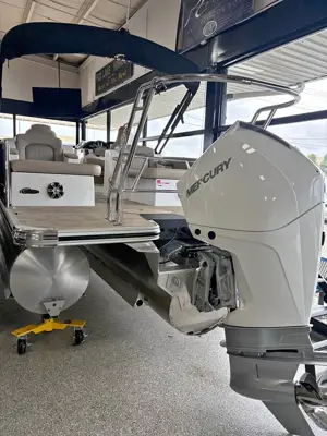 2026 Crest 230 SLRC 300HP