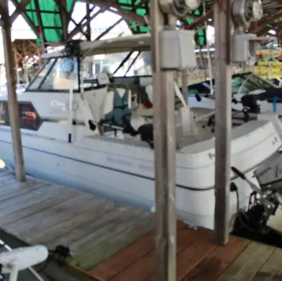 1999 Bayliner 2452
