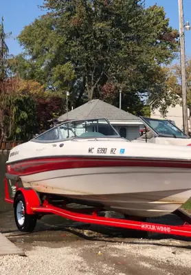2000 Four Winns LS 180 (230 HP V-8)