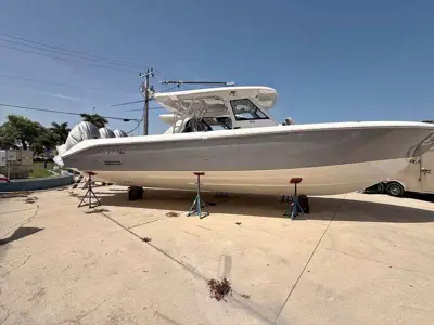 2023 Everglades 395 CC