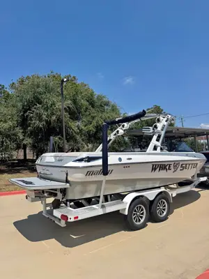 2011 Malibu Wakesetter 23 LSV
