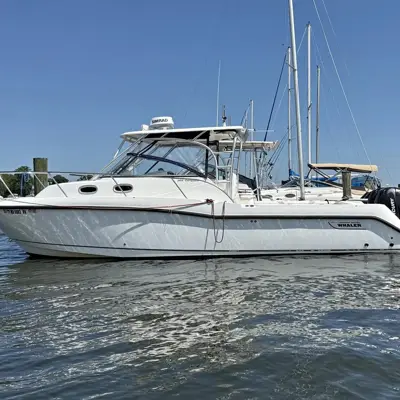 2006 Boston Whaler 305 Conquest