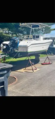 2000 Robalo 220