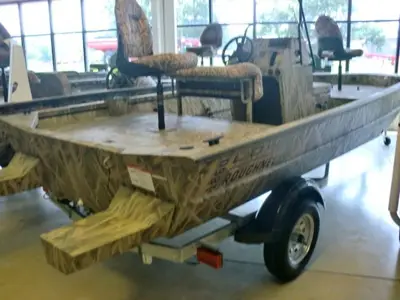 2027 Lowe Boats RX1860 CC DUCK HUNTING FISHING BOAT