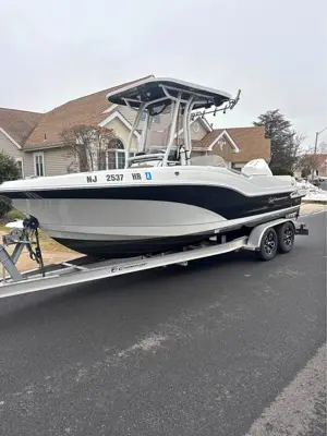 Finseeker 23’ Center Console