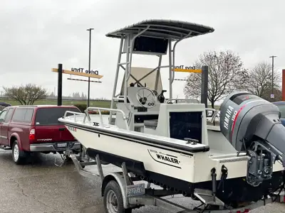 1992 Whaler Guardian 19