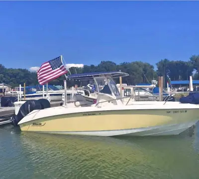 2005 Boston Whaler 270 Outrage
