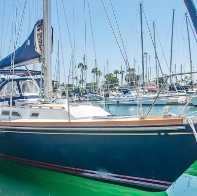 1988 Hylass 44 Center Cockpit