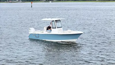 2026 Sea Hunt 239 ultra