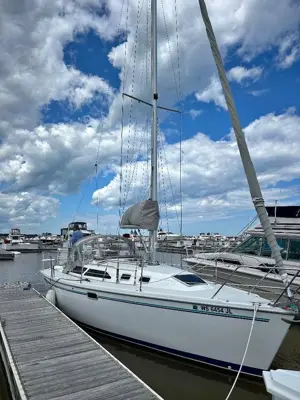 Classic Catalina Sailboat!