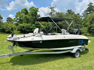 2019 Bayliner element