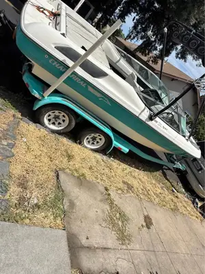 1990 Chaparral Boat