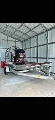 skinnerback airboat