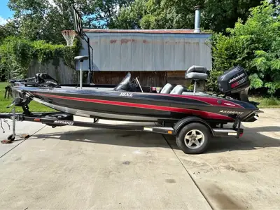 2002 Strattos 18XL